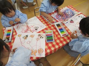 製作遊びをしたよ ３歳児 岡山市の幼稚園型認定こども園 私立つしま幼稚園