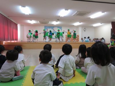 劇を見せてもらったよ(あんず組) 新着情報(園の生活) 幼稚園型認定こども園 つしま幼稚園｜岡山市北区津島南