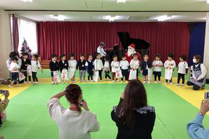 つしま幼稚園 2歳児あんず組 親子クリスマス会